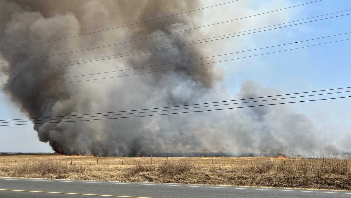 Athens Fire: Crews respond to fire burning near Lincoln, evacuation warnings issued