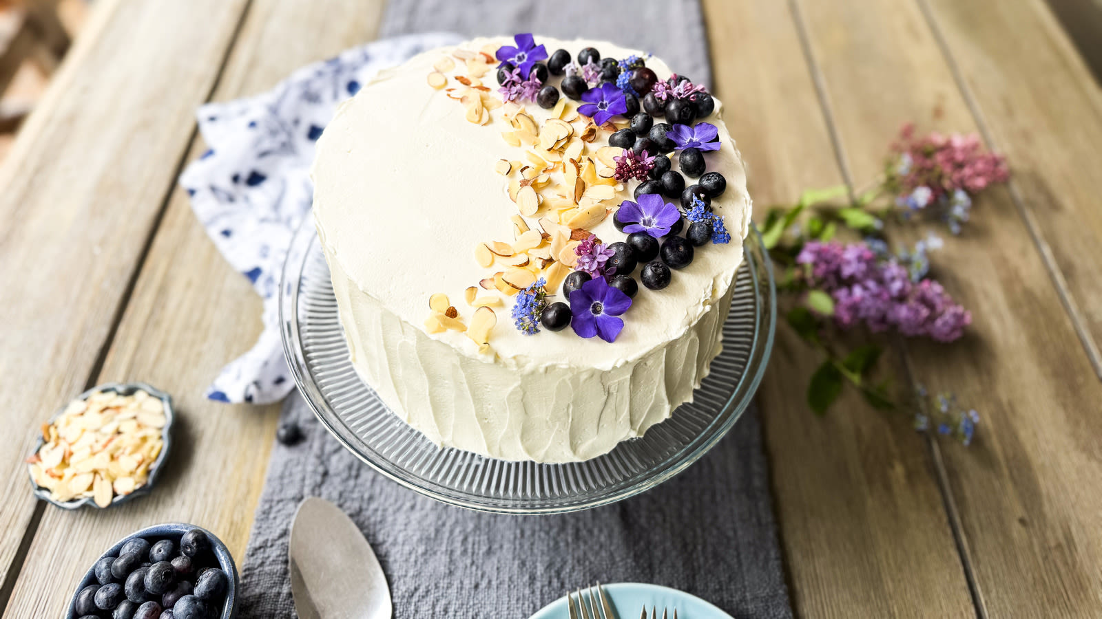 Blueberry And Almond Chantilly Cake Recipe