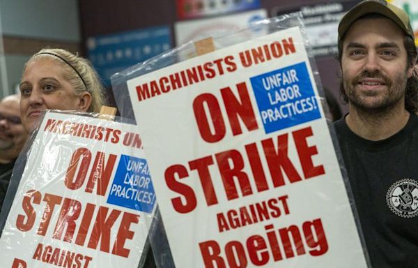 Boeing workers to strike as 25% pay rise rejected