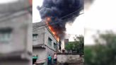 Godown of plastic goods in Anandapur catches fire, trapped man jumps off building