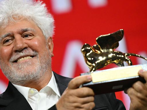 Pedro Almodovar obtient le Lion d'or à Venise pour un film sur le suicide assisté