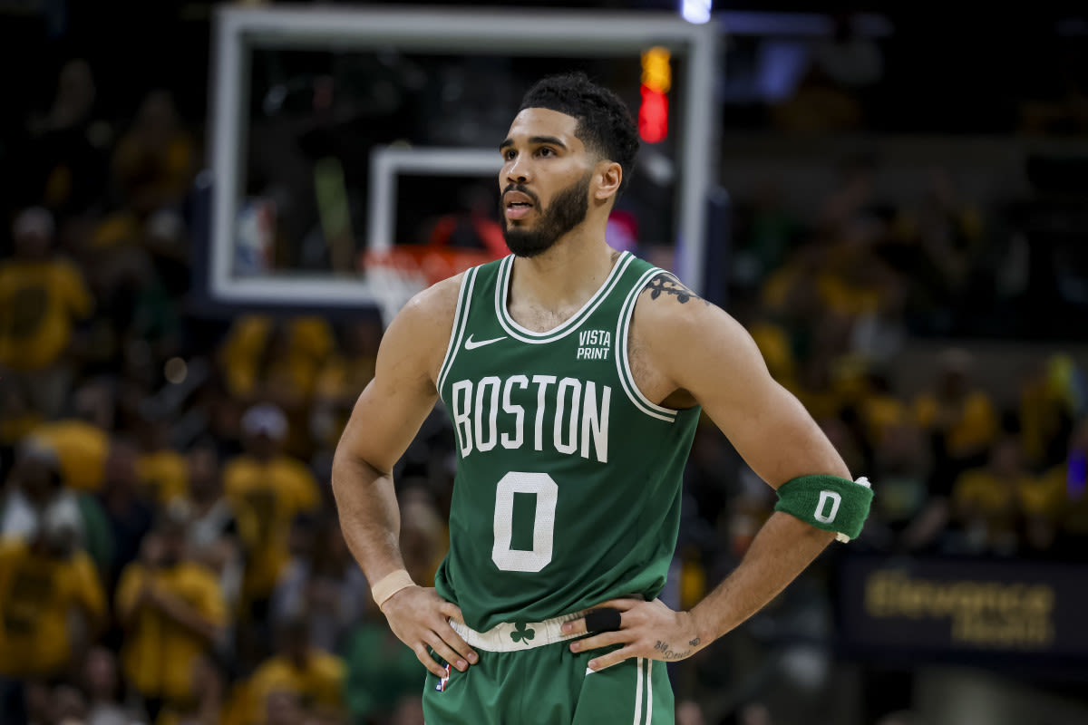 Jayson Tatum Sends Two-Word Message to NBA Free Agent