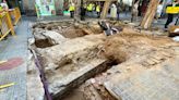 Las obras en la Rambla hacen aparecer un fragmento de muralla y una puerta medieval