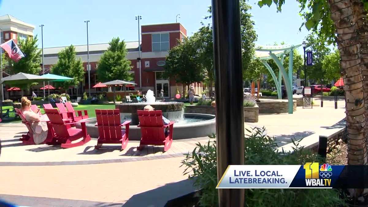 Shopping center's summer youth escort policy changes