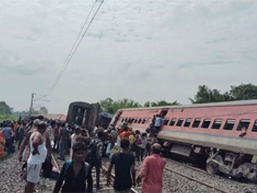 One killed as four coaches of Dibrugarh Express derail in UP