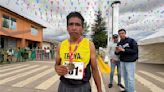 Rarámuri Onorio Tomás gana maratón 10 km de Guachochi 2024