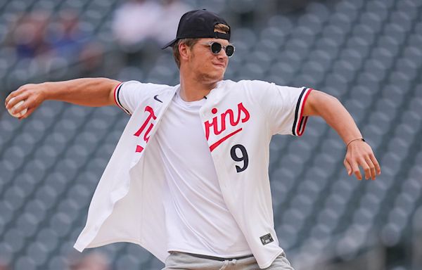 Vikings 1st-round pick JJ McCarthy throws brutal 1st pitch at Twins game