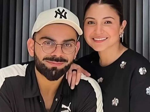 Anushka Sharma and Virat Kohli's new picture from a restaurant in Bengaluru wins social media - Times of India