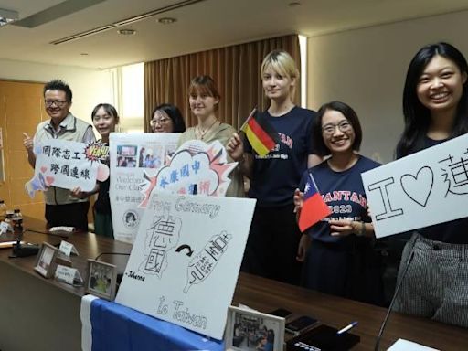 開基玉皇宮鼎力支持 臺南教育局引進國際志工 讓孩子勇敢開口說英語 | 蕃新聞