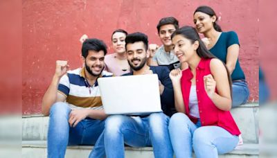 Higher Education Enrolment Rises To 4.33 Crore in FY22, Female Enrolment Increases by 31.6 Percent