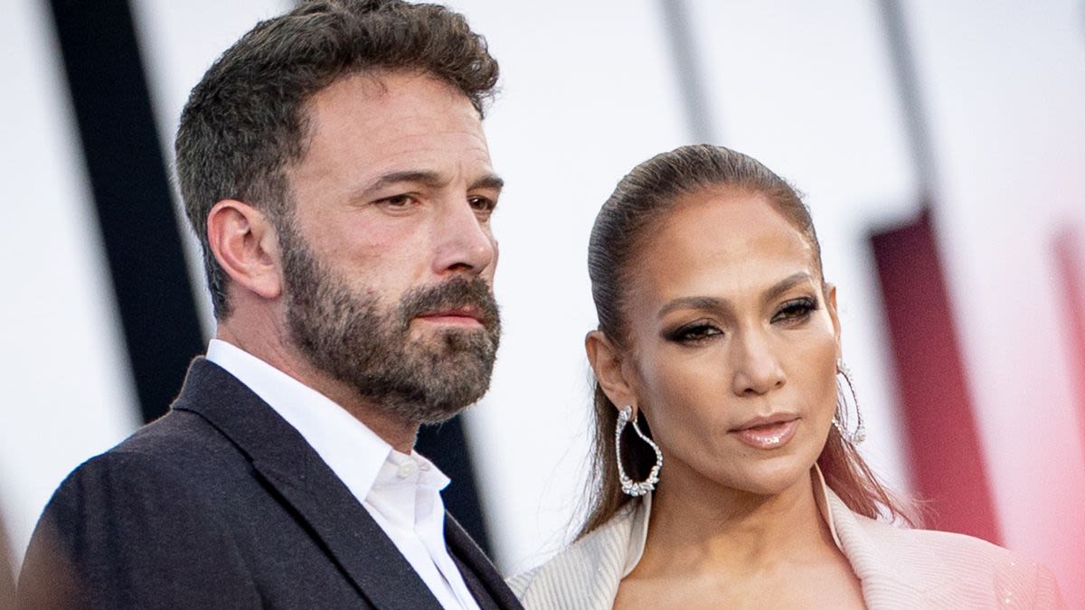 Jennifer Lopez Hangs Out at Ben Affleck’s House After Spending Most of the Summer Apart: Source