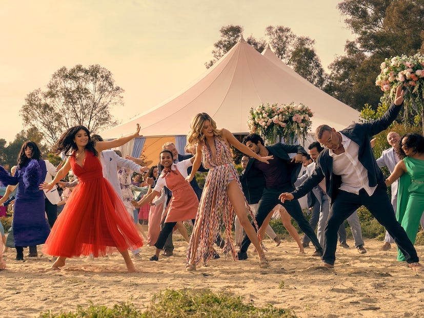 How 'The Perfect Couple' cast nailed the opening dance with the help of Taylor Swift's backup dancers