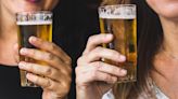 El estudio que desmonta el mito: beber con moderación no beneficia a la salud