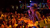 Concert review: Lainey Wilson surges toward rock superstardom at Nashville's Brooklyn Bowl