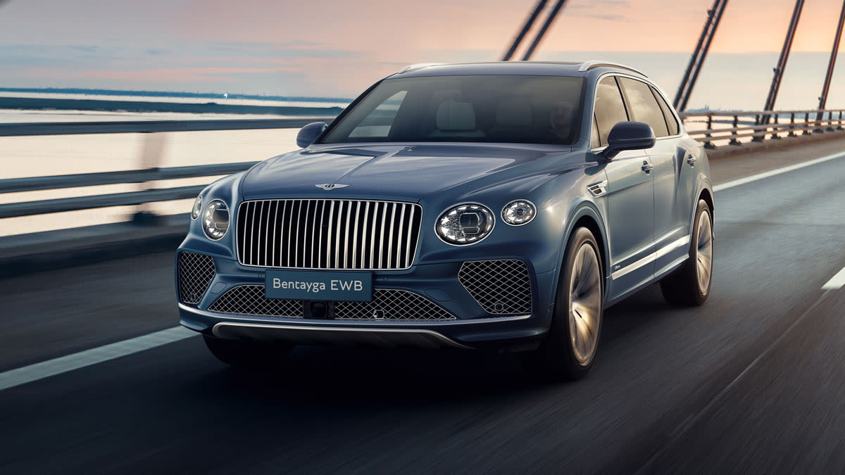 Review: The Bentley Bentayga EWB Azure V8 Is a Surprisingly Responsive Beast