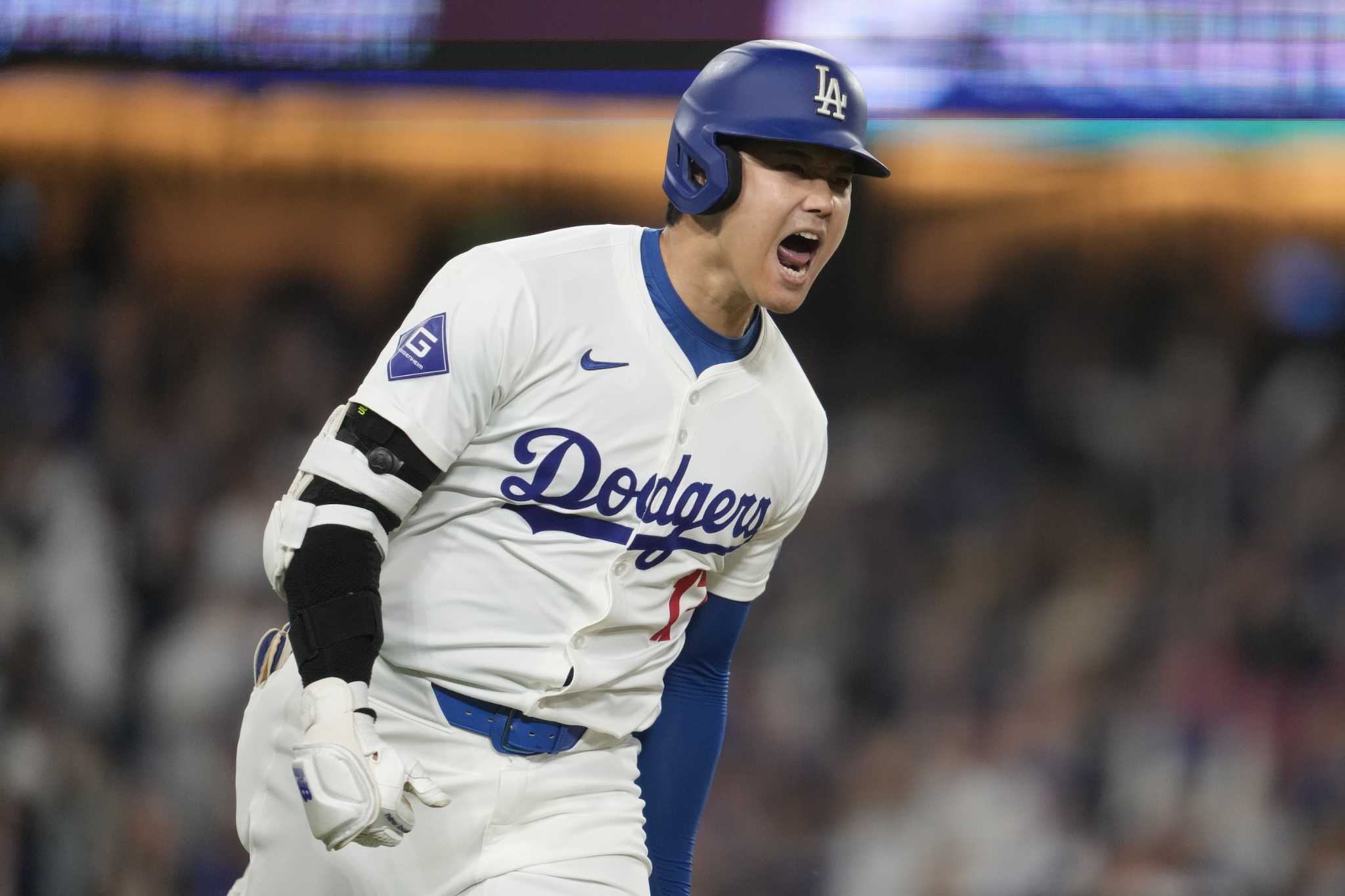 Dodgers edge second-place Padres 4-3, can clinch NL West with win in series finale