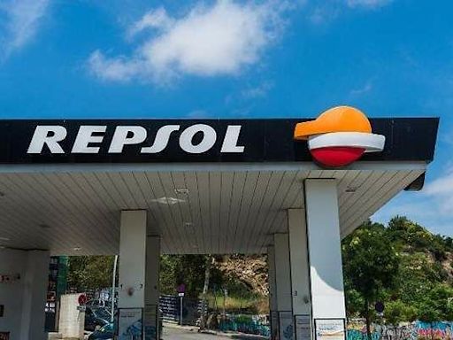 La tormenta perfecta para Repsol. Coches eléctricos y gasolineras Low Cost