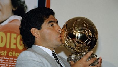 Balón de Oro que ganó Diego Armando Maradona y que estuvo perdido 26 años saldrá a subasta - El Diario NY