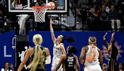 Caitlin Clark finishes with 20 points as Indiana falls to Connecticut in WNBA opener