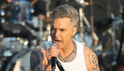 Robbie Williams review, BST Hyde Park: Bonkers, self-aggrandising and charming