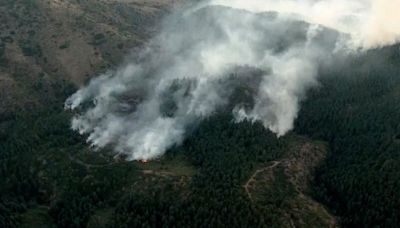 Hundreds of homes are evacuated due to wildfire near Denver as California’s Park Fire torches an area larger than Los Angeles