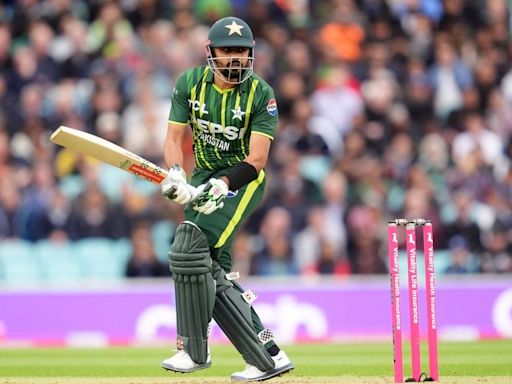 AB de Villiers speaks to 'excited' Pakistan captain Babar Azam ahead of T20 World Cup