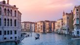 Venecia comienza a cobrar 5 euros a los turistas. ¿Para ir a dónde?