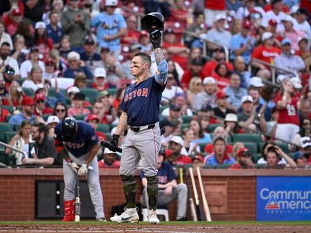 Tyler O’Neill makes a statement with his words, and his play, in his return to St. Louis with Red Sox - The Boston Globe