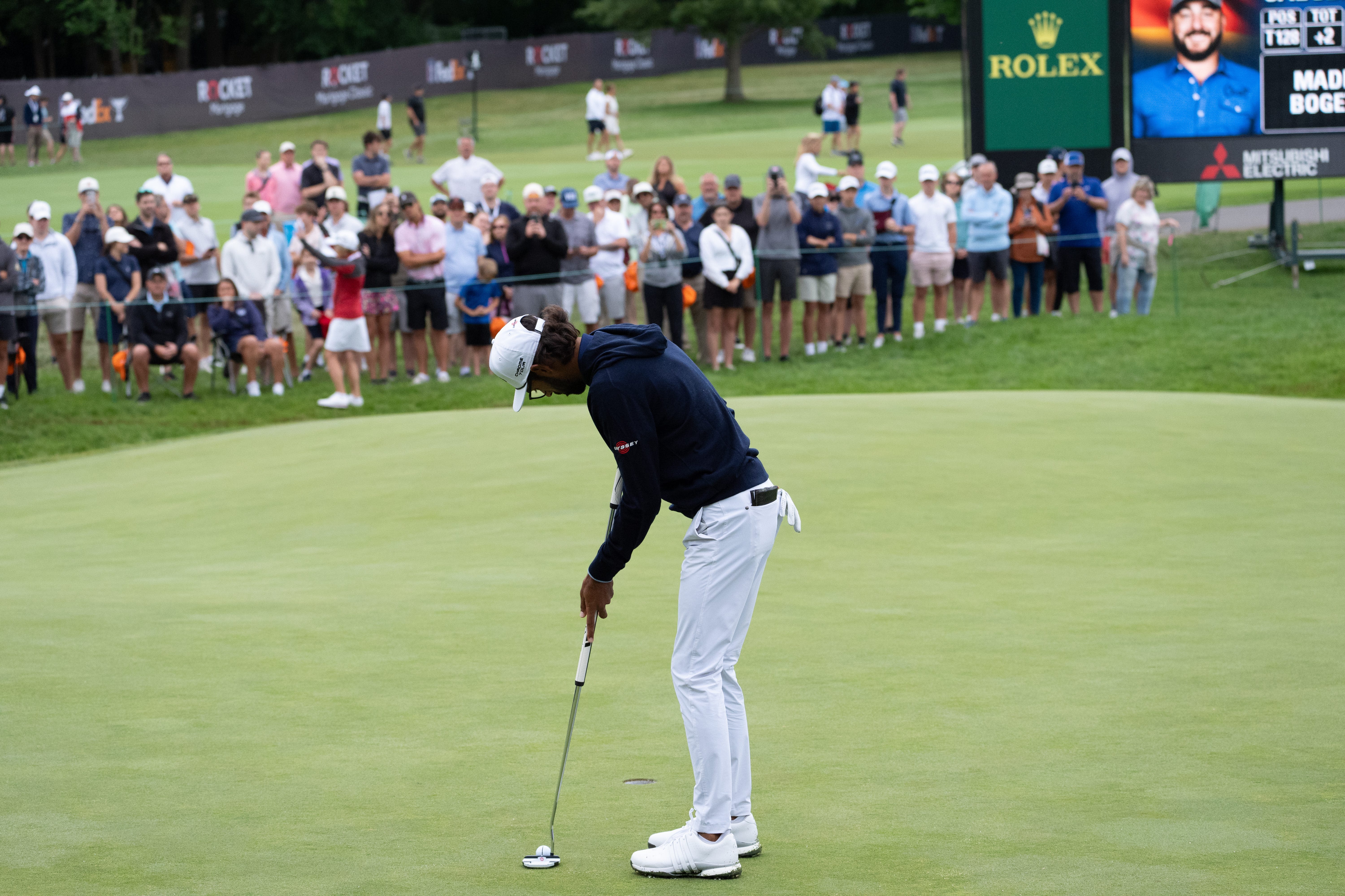 2024 Rocket Mortgage Classic: Akshay Bhatia shines, Rickie Fowler stumbles late in Round 2