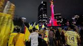 Afición del América arma espectacular celebración en El Ángel de la Independencia por bicampeonato