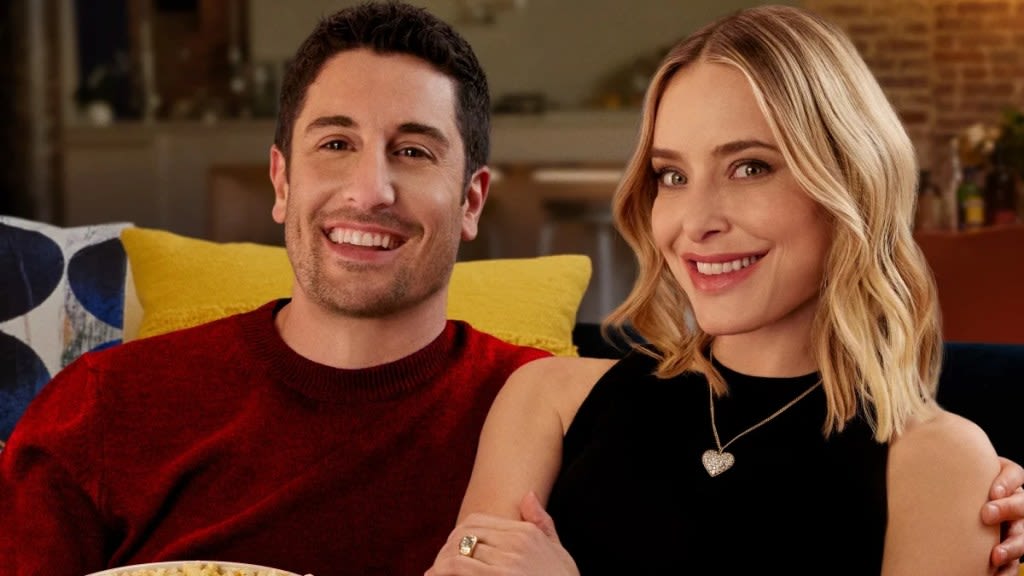 Jason Biggs and Jenny Mollen to Host ‘Dinner and a Movie’ Revival on TBS | Video
