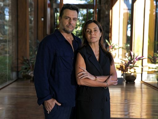 Adriana Esteves surge com Rodrigo Lombardi em primeira imagem como vilã da próxima novela das 21h: 'Estarei sempre com João Emanuel Carneiro'