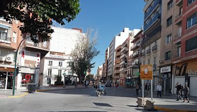 El final de las obras de la Avenida Constitución obliga a cortar el tráfico para pavimentar la calzada