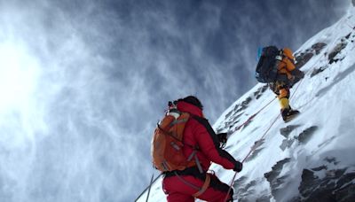 'Mountain Queen: The Summits of Lhakpa Sherpa' Scales the Heights of the Human Condition │ Exclaim!