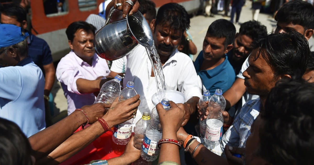 India issues heat wave alert as Delhi hits 122 degrees