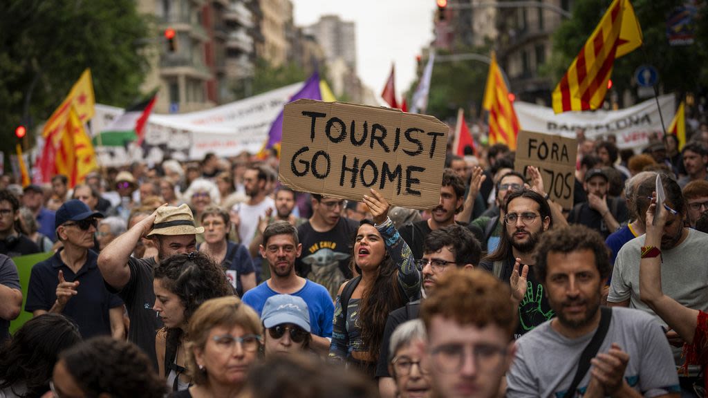 The end of Airbnb in Barcelona: What does the tourism industry think of the apartment ban?