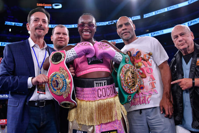 Claressa Shields wins heavyweight, light-heavyweight titles with second-round TKO