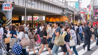 訪日旅客上月首破300萬 内地客「爆買」再現 豪花80億元 專攻奢侈品