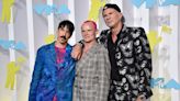 Red Hot Chili Peppers revelan gira para 2023