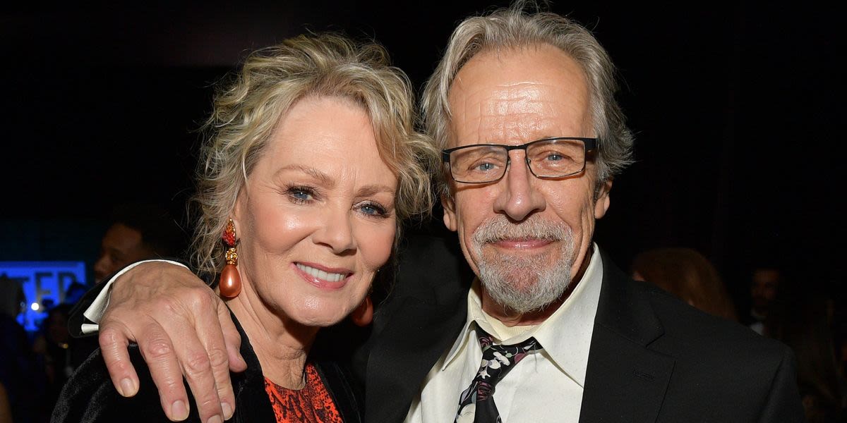 Jean Smart Explains Why She Angrily Called Out A Health Worker After Husband’s Death