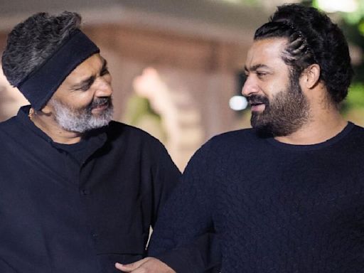 VIDEO: SS Rajamouli arrives to watch first day first show of Jr NTR and Janhvi Kapoor starrer Devara in Hyderabad