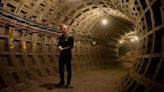 ¿Está James Bond apoderándose de los túneles secretos de Londres?