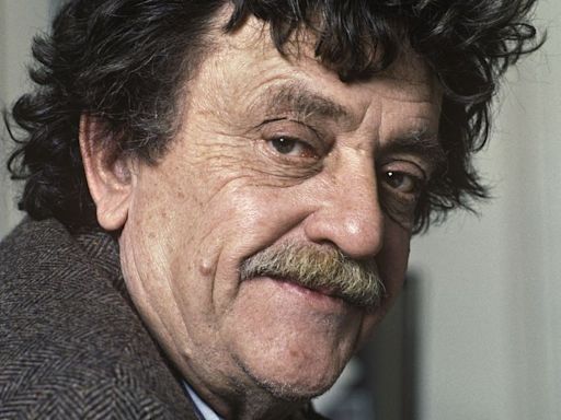 Fact Check: Kurt Vonnegut Once Told a Story About Buying 1 Envelope at a Time. Here's Why