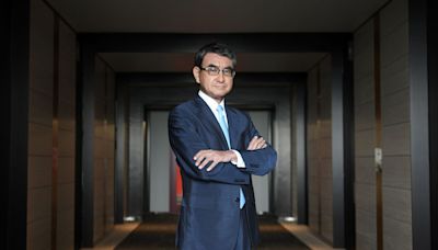 Japan’s Kono Says Central Bank Needs to Raise Rates to Lift Yen