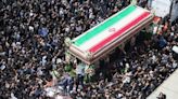 Irán despide al presidente Raisi con un entierro en su ciudad natal