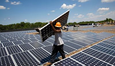 Fed Interest Rate Cuts Ease Clean Energy Headwinds