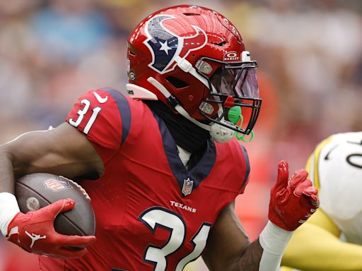 Cowboys Predicted to Make Trade for Explosive Texans RB: 'Logical Target'