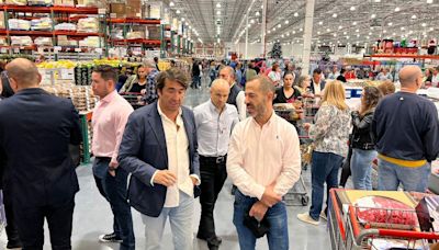 Cotsco abre en Zaragoza su tienda, similar a la que proyecta en Bobes, con presencia del alcalde de Siero como invitado