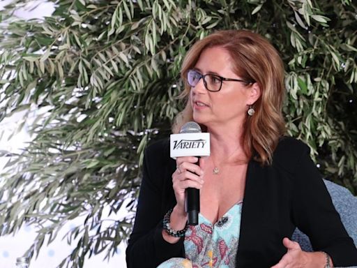 Jenna Fischer reveals she's 'cancer free' after being diagnosed with breast cancer last year