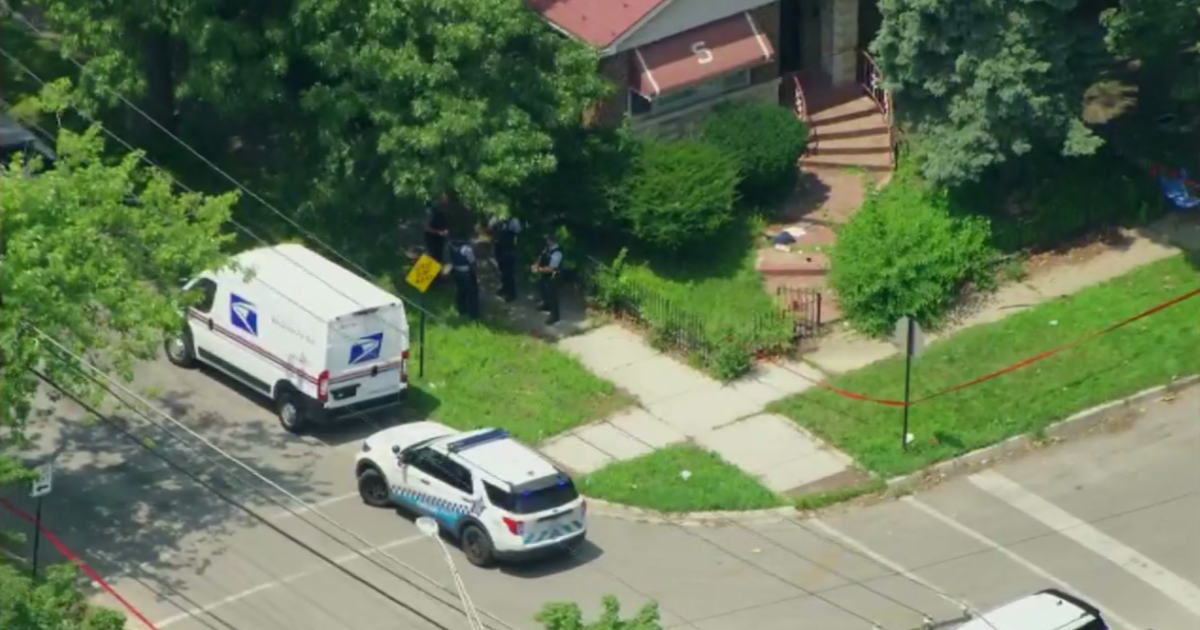 Postal worker shot and killed on Chicago's South Side